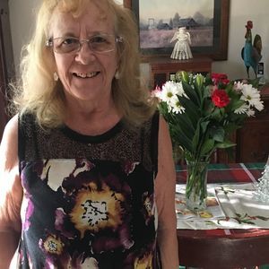 Meet your Posher, Leeann